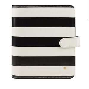 Franklin Covey Miranda Simulated Leather Snap Binder